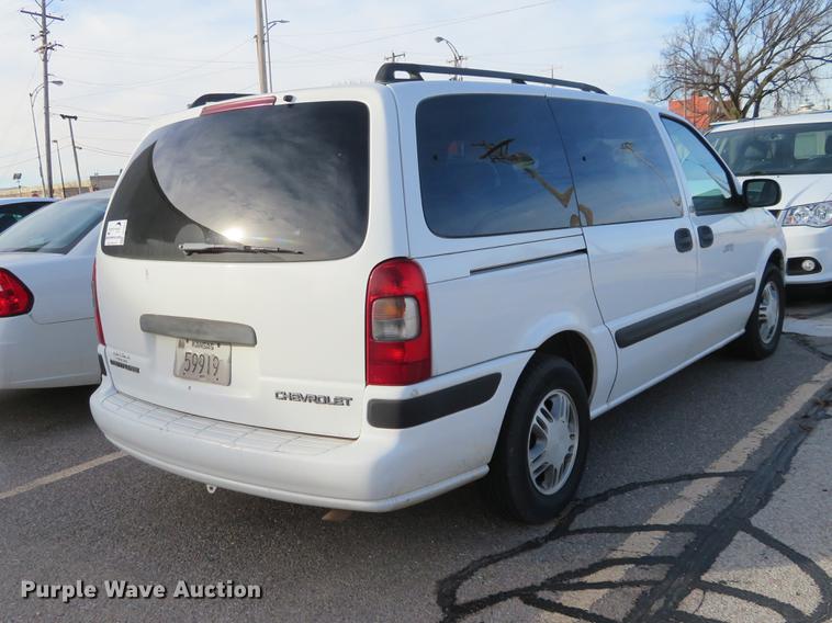 image for item DC0875 2004 Chevrolet Venture LS van