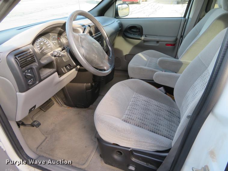 image for item DC0875 2004 Chevrolet Venture LS van