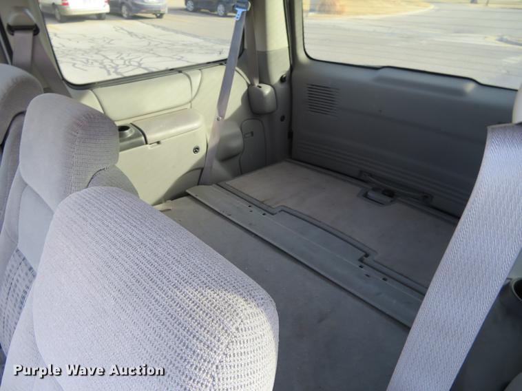 image for item DC0875 2004 Chevrolet Venture LS van