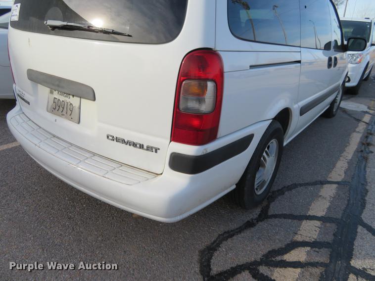 image for item DC0875 2004 Chevrolet Venture LS van