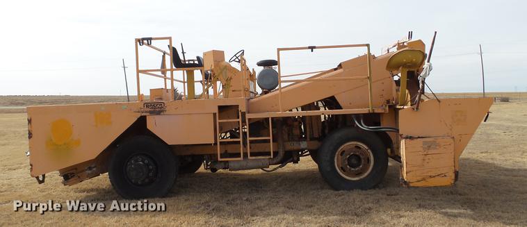 image for item DC5661 1992 Rosco SPR-H chip spreader