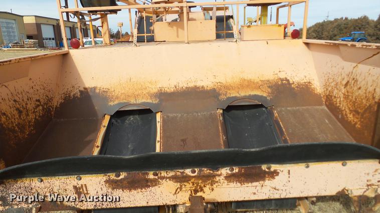 image for item DC5661 1992 Rosco SPR-H chip spreader