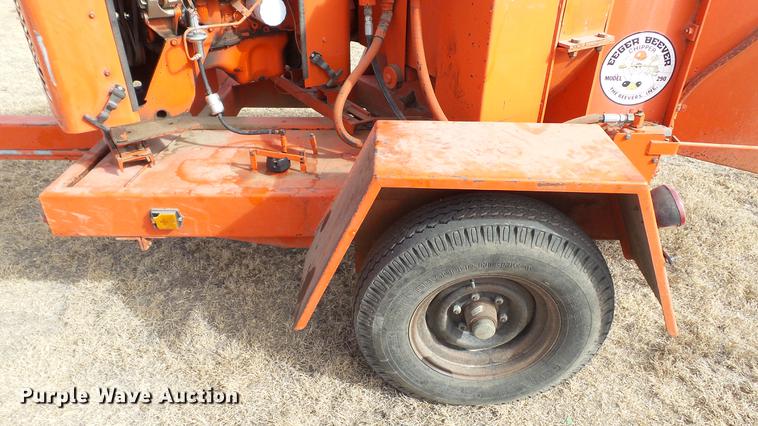 image for item DC5662 1991 Eager Beaver 290 wood chipper