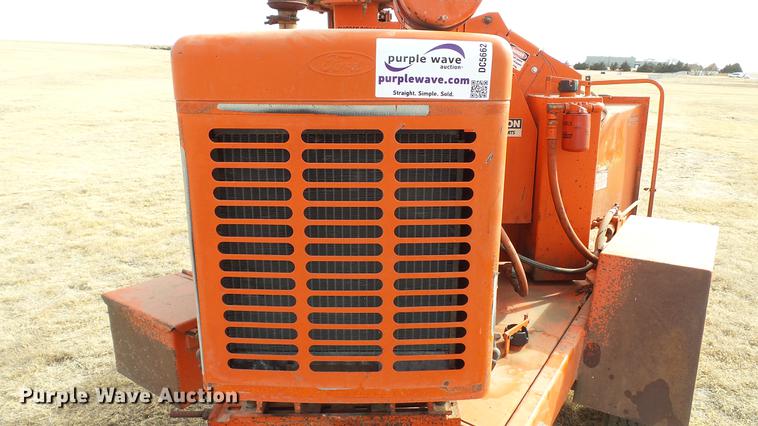 image for item DC5662 1991 Eager Beaver 290 wood chipper