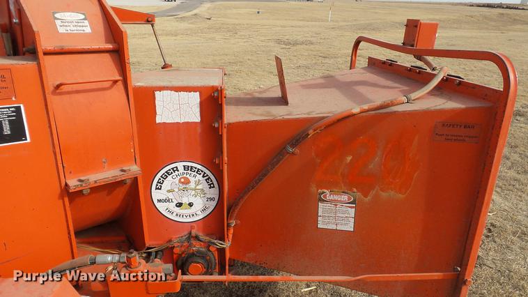 image for item DC5662 1991 Eager Beaver 290 wood chipper
