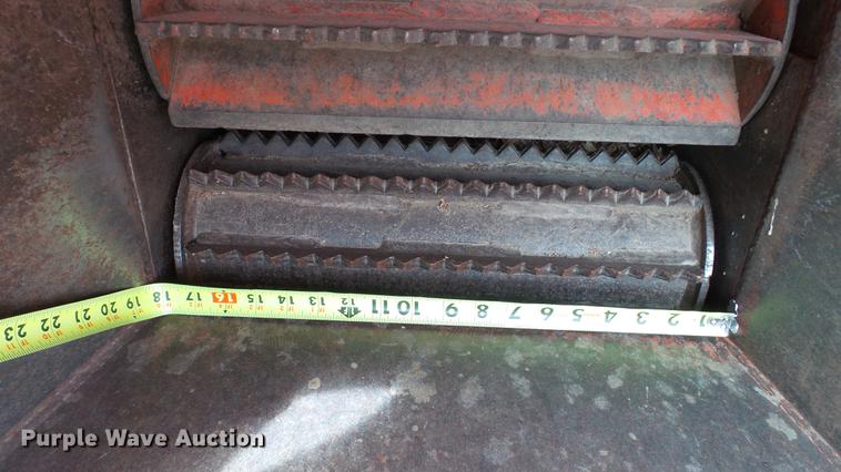 image for item DC5662 1991 Eager Beaver 290 wood chipper