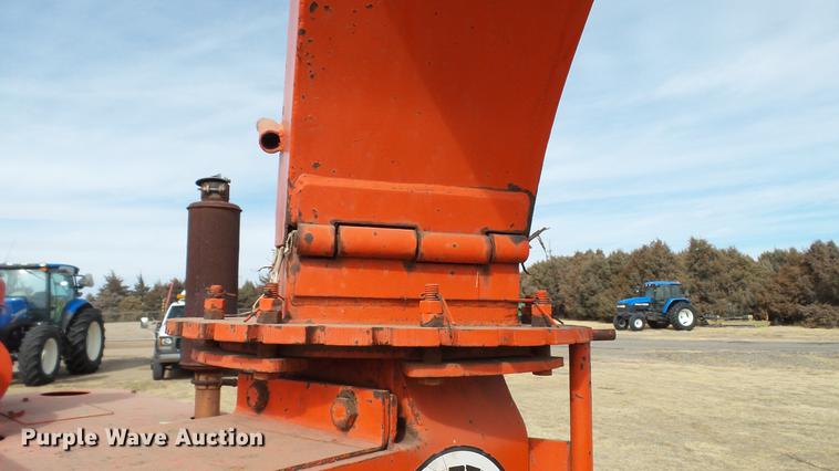 image for item DC5662 1991 Eager Beaver 290 wood chipper