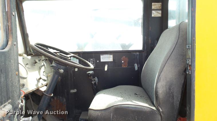 image for item DC5666 1991 Link Belt HC-78B crane