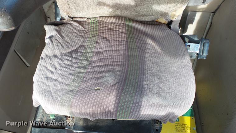 image for item DC5668 1998 John Deere 6410 MFWD tractor