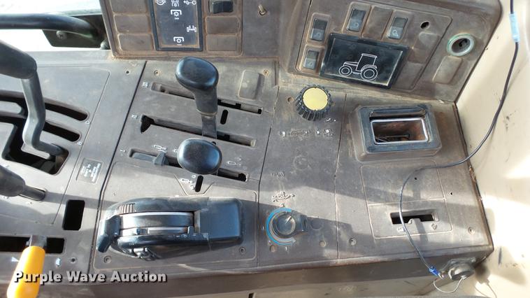 image for item DC5668 1998 John Deere 6410 MFWD tractor