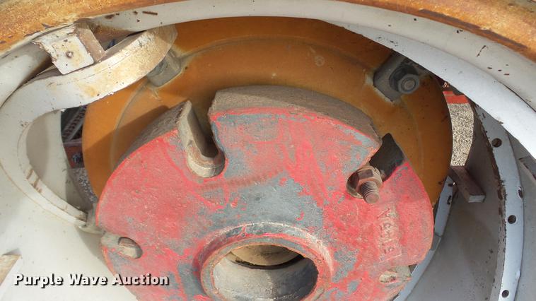 image for item DC5672 1972 International 656 tractor