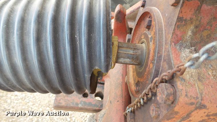 image for item DC5672 1972 International 656 tractor