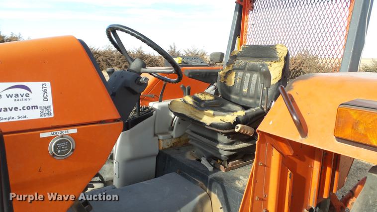 image for item DC5673 1994 Ford 6640 tractor