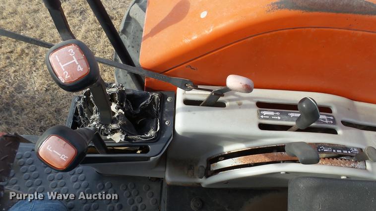 image for item DC5673 1994 Ford 6640 tractor