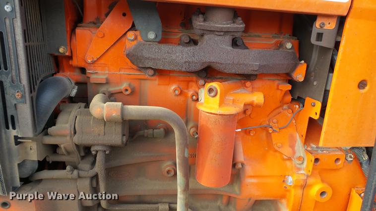 image for item DC5673 1994 Ford 6640 tractor