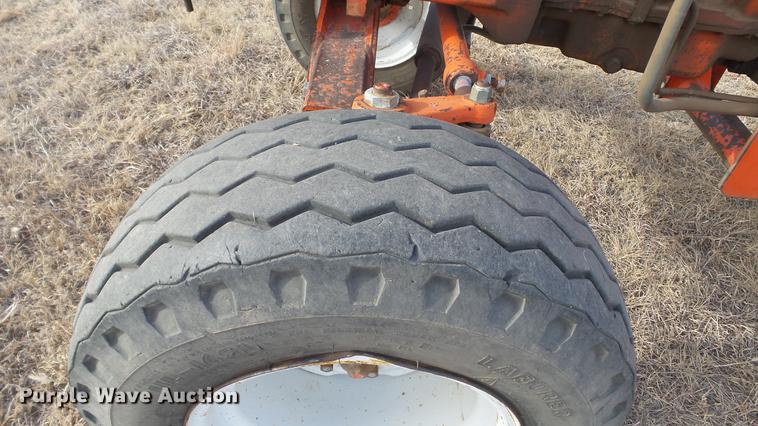 image for item DC5673 1994 Ford 6640 tractor