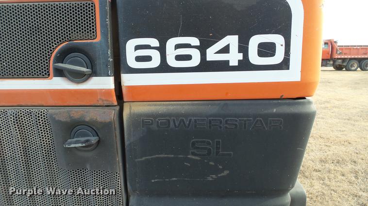 image for item DC5673 1994 Ford 6640 tractor