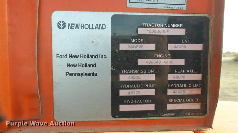 image for item DC5673 1994 Ford 6640 tractor