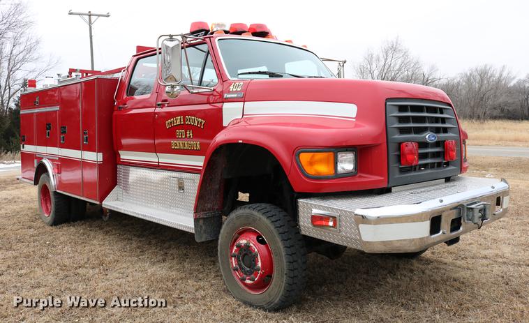 image for item DC7716 1997 Ford F800 fire truck