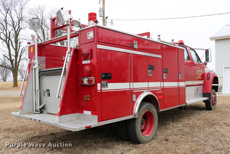 image for item DC7716 1997 Ford F800 fire truck