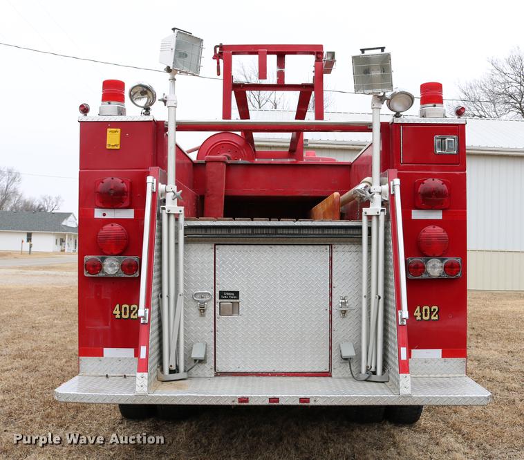 image for item DC7716 1997 Ford F800 fire truck