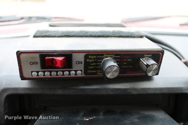 image for item DC7716 1997 Ford F800 fire truck