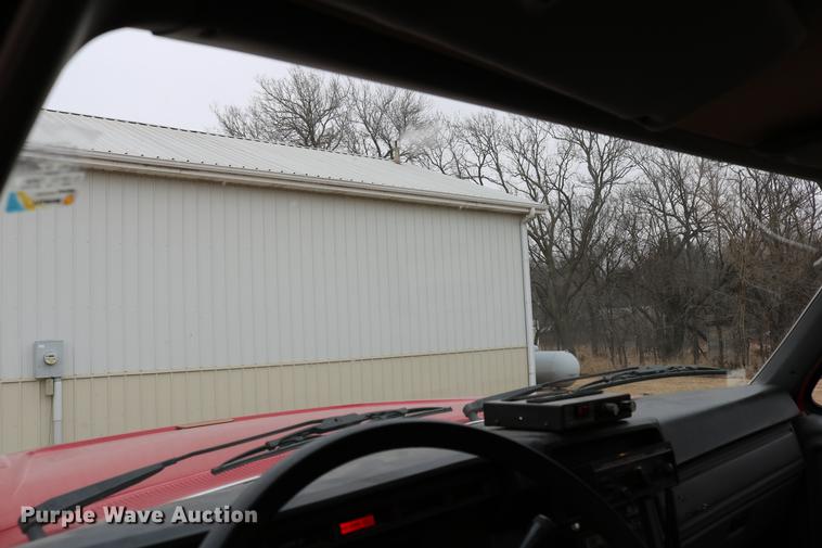 image for item DC7716 1997 Ford F800 fire truck