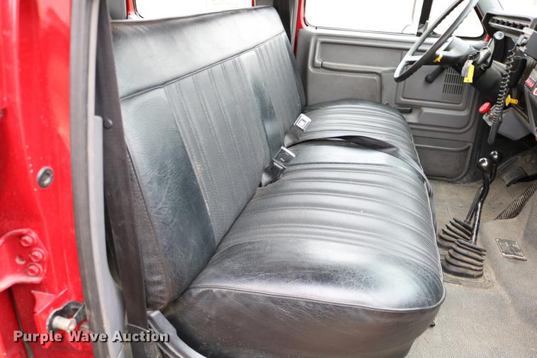 image for item DC7716 1997 Ford F800 fire truck