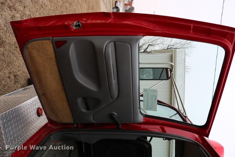 image for item DC7716 1997 Ford F800 fire truck