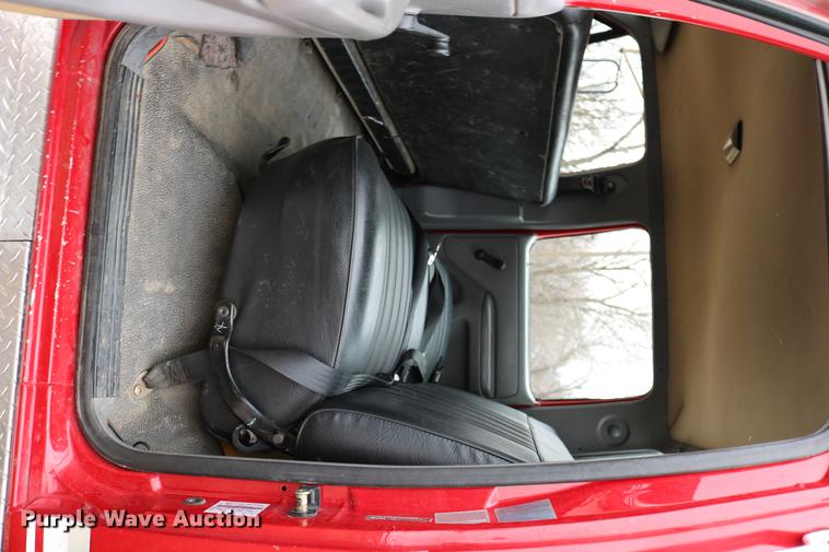 image for item DC7716 1997 Ford F800 fire truck