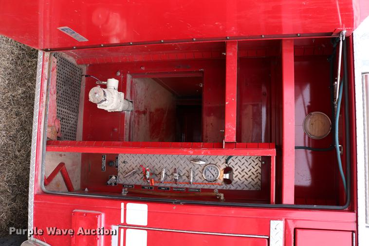 image for item DC7716 1997 Ford F800 fire truck