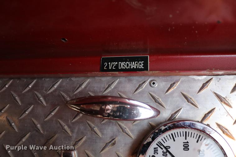 image for item DC7716 1997 Ford F800 fire truck