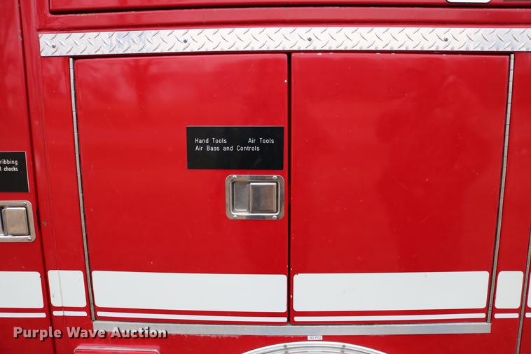 image for item DC7716 1997 Ford F800 fire truck