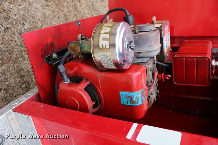 image for item DC7716 1997 Ford F800 fire truck