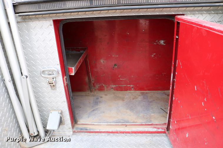 image for item DC7716 1997 Ford F800 fire truck