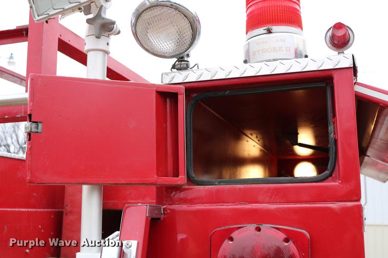 image for item DC7716 1997 Ford F800 fire truck