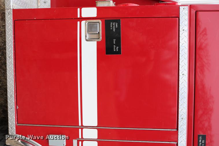 image for item DC7716 1997 Ford F800 fire truck