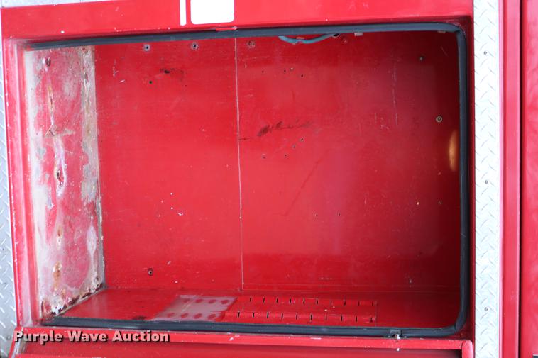 image for item DC7716 1997 Ford F800 fire truck