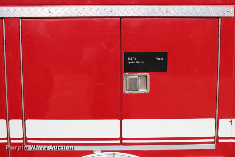 image for item DC7716 1997 Ford F800 fire truck