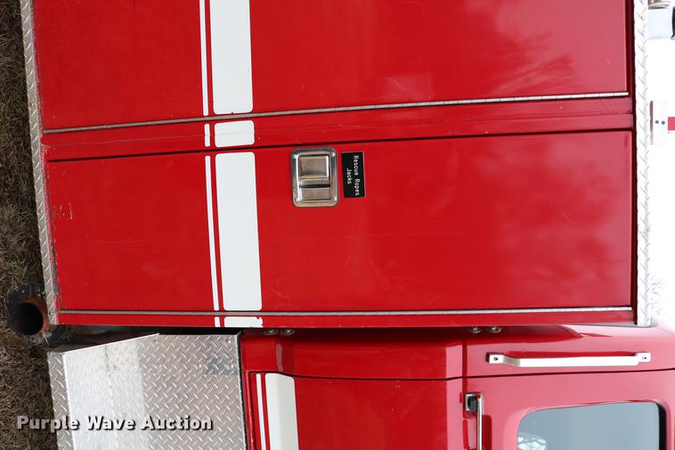 image for item DC7716 1997 Ford F800 fire truck
