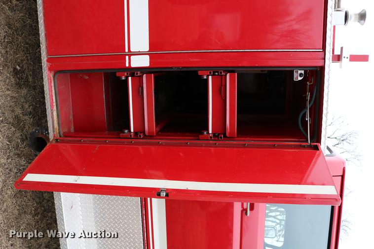 image for item DC7716 1997 Ford F800 fire truck