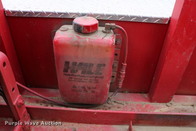 image for item DC7716 1997 Ford F800 fire truck