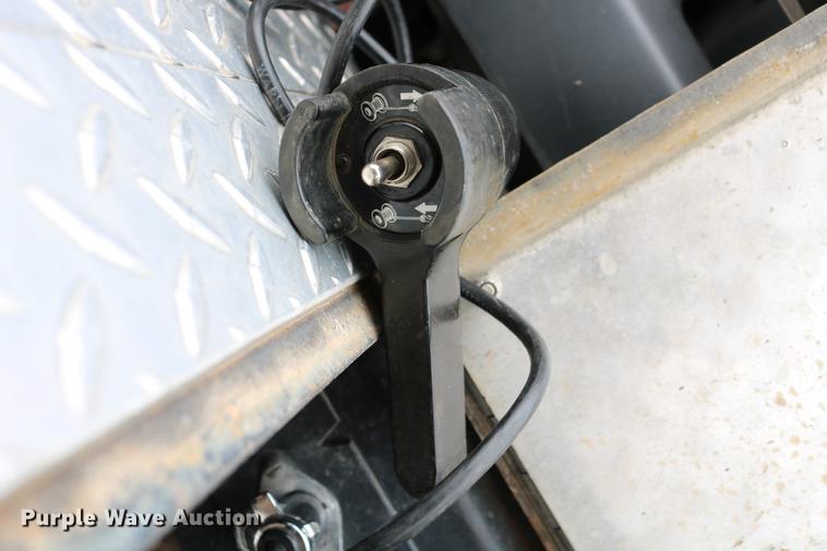 image for item DC7716 1997 Ford F800 fire truck