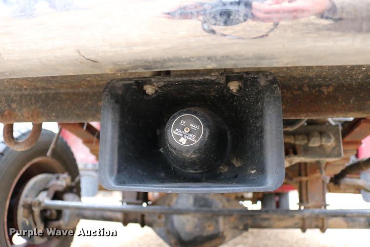 image for item DC7716 1997 Ford F800 fire truck