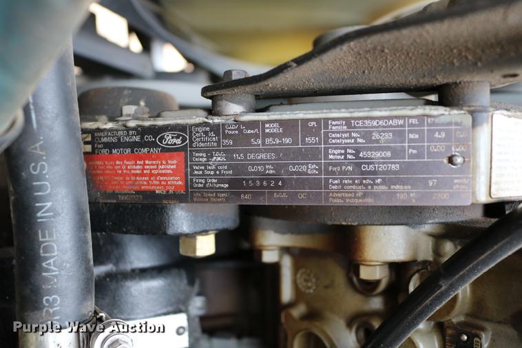 image for item DC7716 1997 Ford F800 fire truck