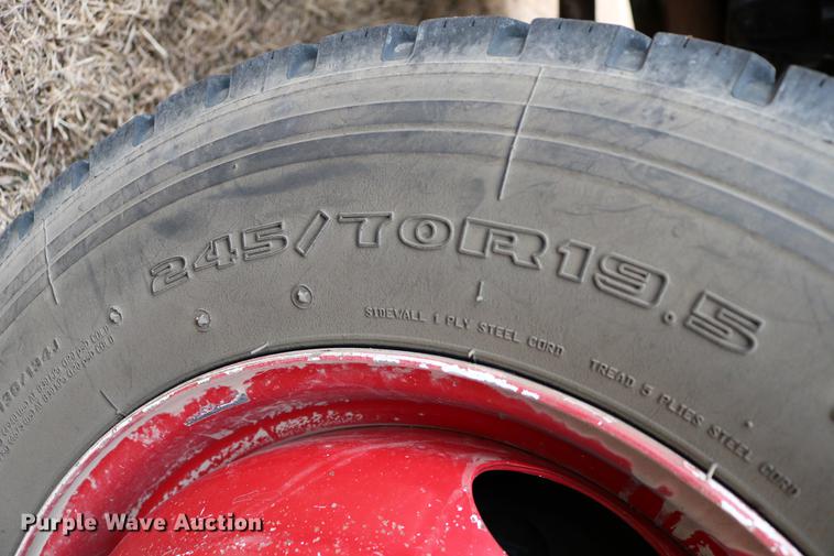 image for item DC7716 1997 Ford F800 fire truck