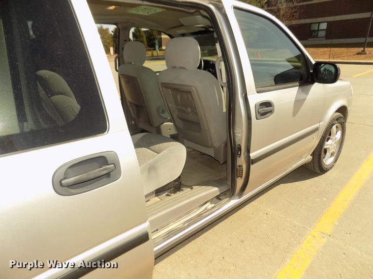 image for item DD2876 2007 Chevrolet Uplander LS Ext. van