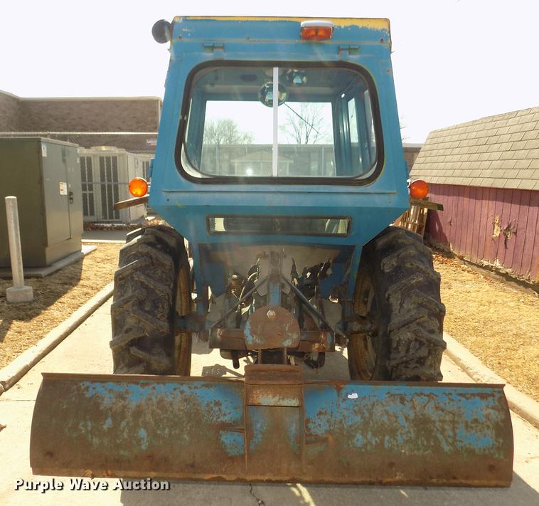 image for item DD2877 1963 Ford 3000 tractor