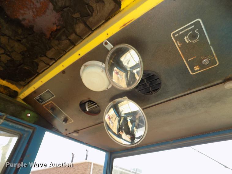 image for item DD2877 1963 Ford 3000 tractor