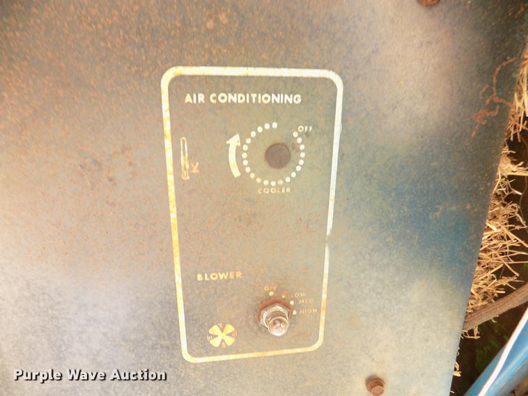 image for item DD2877 1963 Ford 3000 tractor